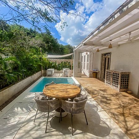 Saffron Villas เดียนีบีช ภายนอก รูปภาพ
