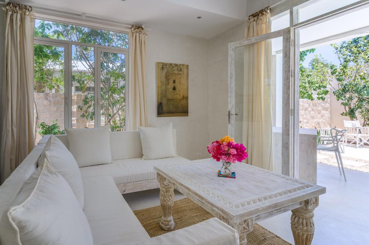 Saffron Villas เดียนีบีช ภายนอก รูปภาพ