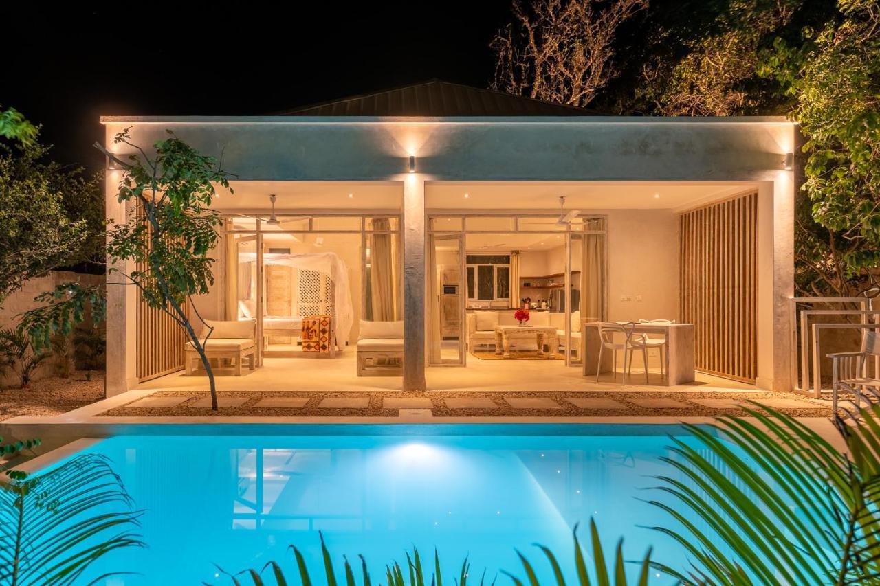 Saffron Villas เดียนีบีช ภายนอก รูปภาพ