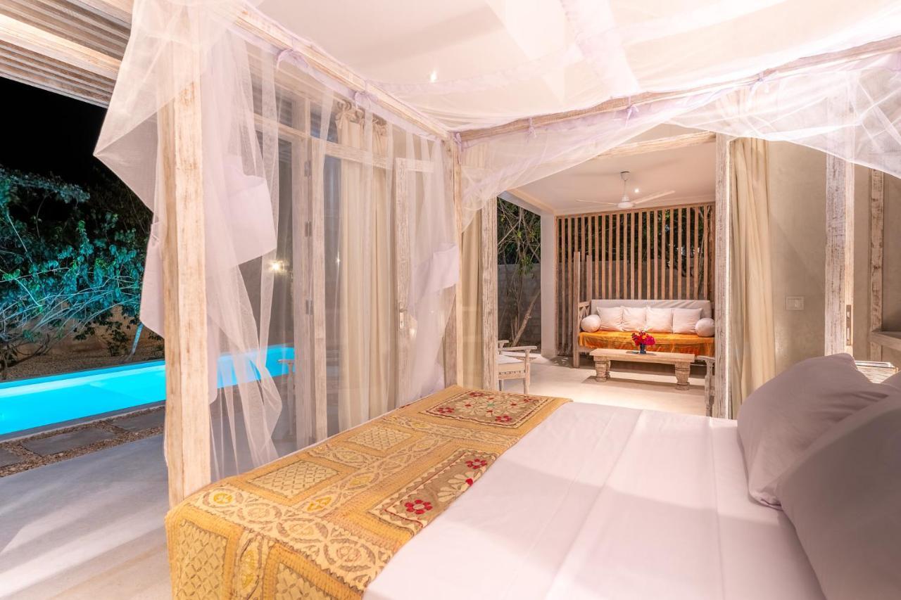 Saffron Villas เดียนีบีช ภายนอก รูปภาพ