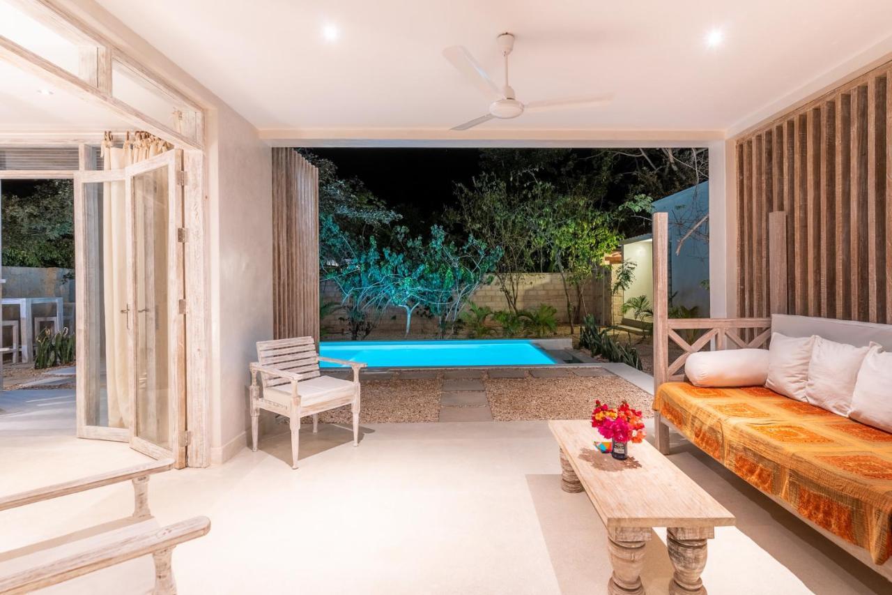 Saffron Villas เดียนีบีช ภายนอก รูปภาพ