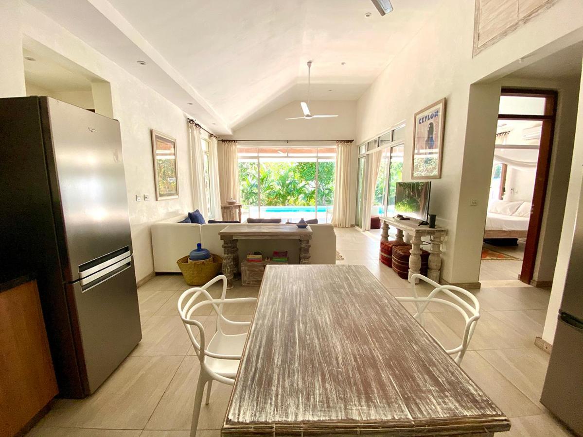 Saffron Villas เดียนีบีช ภายนอก รูปภาพ