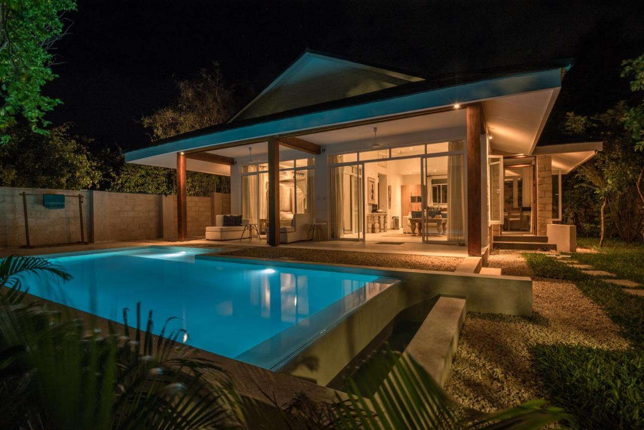 Saffron Villas เดียนีบีช ภายนอก รูปภาพ