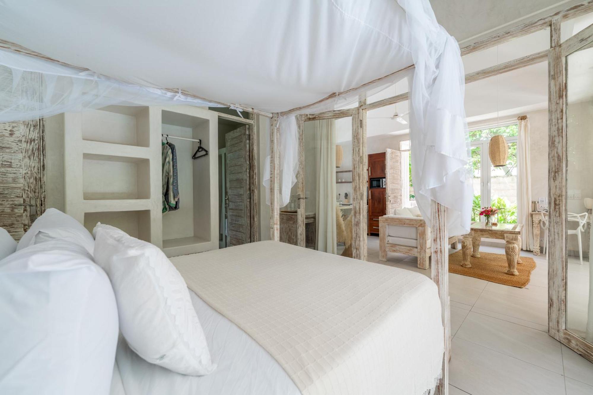 Saffron Villas เดียนีบีช ภายนอก รูปภาพ