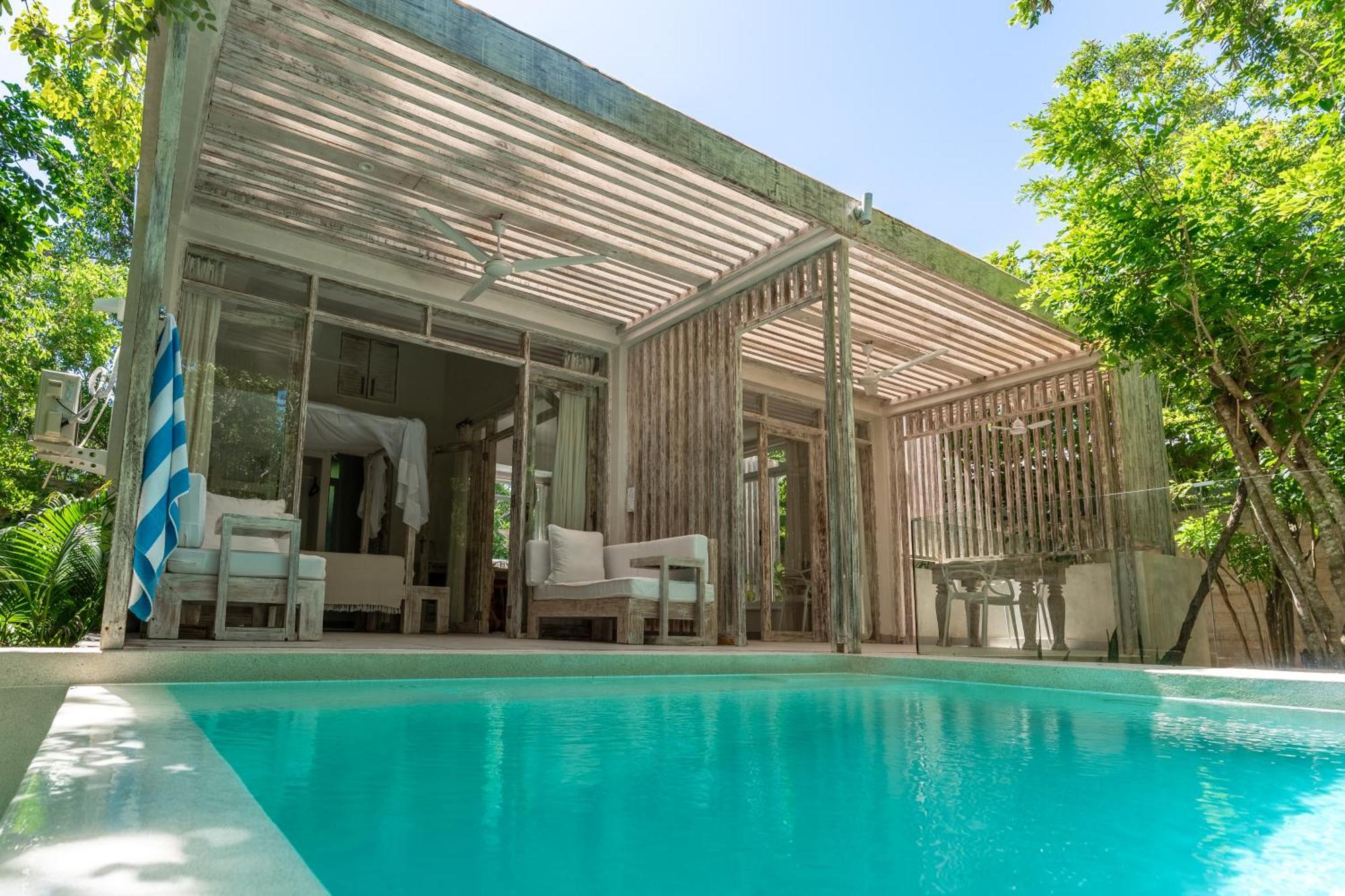 Saffron Villas เดียนีบีช ภายนอก รูปภาพ
